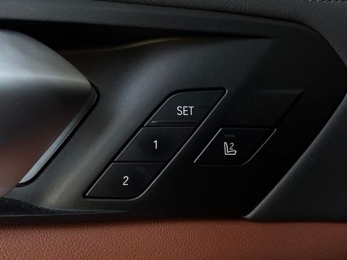 Used 2025 BMW X5 M60i AWD/4WD image 27