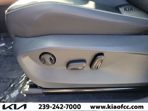 Used 2024 Volkswagen Tiguan SE R-Line AWD/4WD image 23