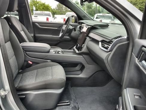 Used 2025 GMC Acadia Elevation image 28