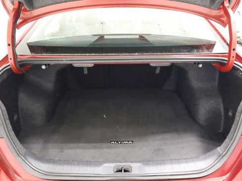 Used 2025 Nissan Altima 2.5 SV FWD image 28