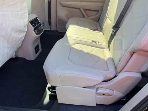 New 2026 Volkswagen Atlas SE image 15