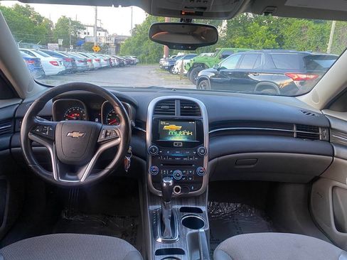 Used 2015 Chevrolet Malibu LT FWD image 24