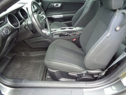 Used 2018 Ford Mustang EcoBoost Fastback image 21