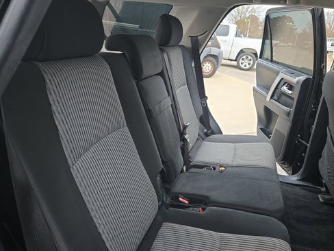 Used 2014 Toyota 4Runner SR5 image 11