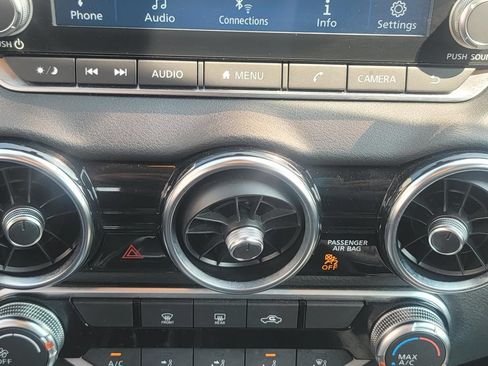 Used 2022 Nissan Sentra SV w/ Lighting Package FWD image 27