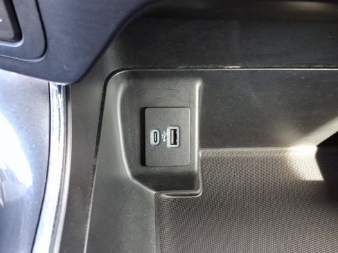 Certified 2021 Ford F150 XLT w/ Equipment Group 302A High image 20