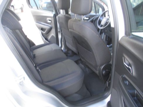 Used 2018 Chevrolet Trax LS image 20