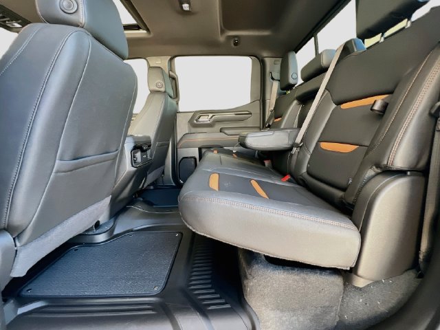 New 2026 GMC Sierra 1500 AT4 w/ AT4 Premium Package AWD/4WD image 17