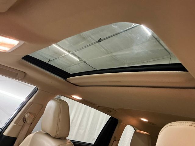 Used 2018 Toyota Highlander XLE AWD/4WD image 16