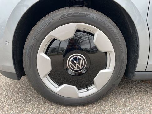 New 2025 Volkswagen ID. Buzz Pro S image 10