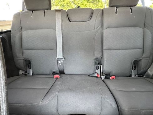 Used 2019 Jeep Wrangler Unlimited Sport S AWD/4WD image 22