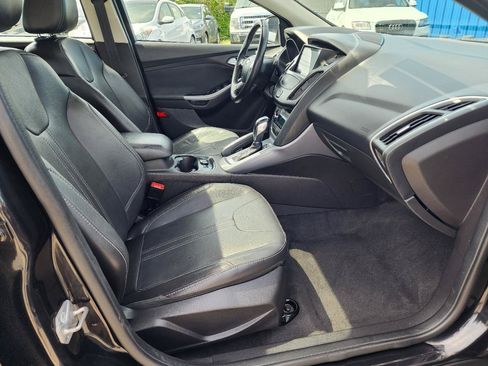 Used 2014 Ford Focus Titanium FWD image 28