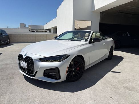 Used 2024 BMW 430i Convertible w/ M Sport Package RWD image 3