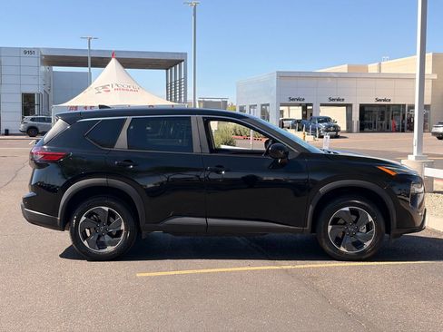 Certified 2025 Nissan Rogue SV FWD image 7