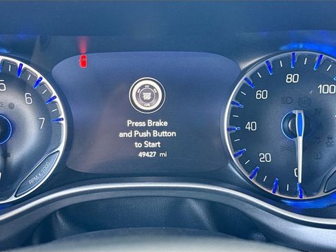 Used 2025 Chrysler Pacifica Select FWD image 13