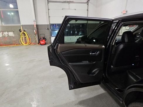 Certified 2023 Nissan Rogue SL w/ SL Premium Package image 18