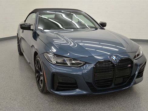 Used 2025 BMW M440i Convertible RWD image 6