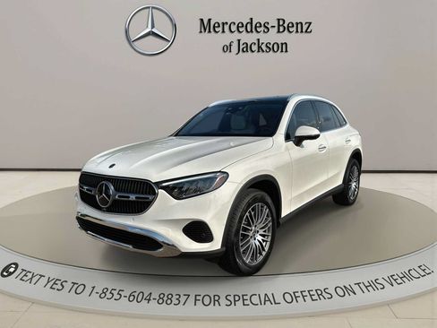 Used 2026 Mercedes-Benz GLC 300 image 1