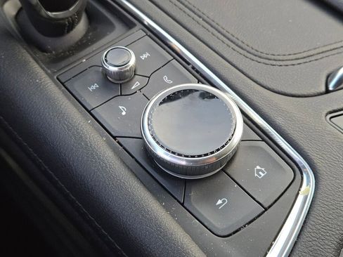 New 2025 Cadillac XT5 Luxury image 30