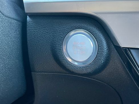 Used 2024 Kia Telluride S FWD image 32