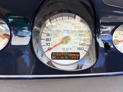 Used 2001 Chrysler Prowler RWD image 17