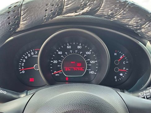 Used 2014 Kia Soul FWD image 23