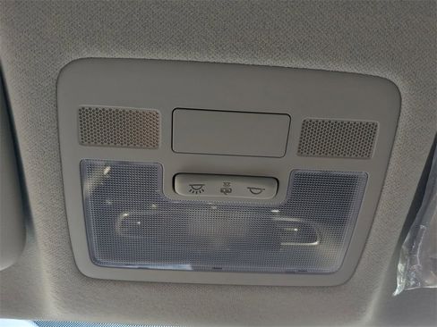 New 2026 Hyundai Venue SE image 21