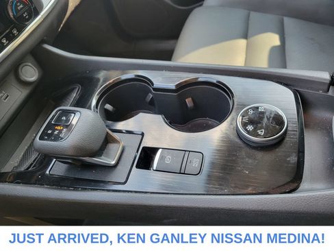 Certified 2023 Nissan Rogue SV w/ SV Premium B Package AWD/4WD image 11