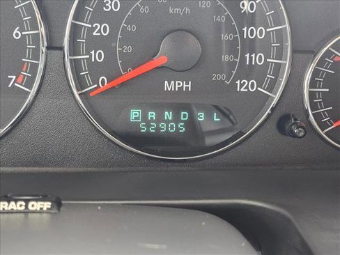 Used 2005 Chrysler Sebring Touring FWD image 23