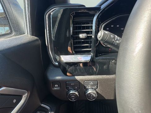 Used 2024 GMC Sierra 1500 Elevation image 16