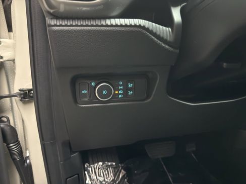 New 2025 Ford Ranger XLT w/ Equipment Group 301A High image 17