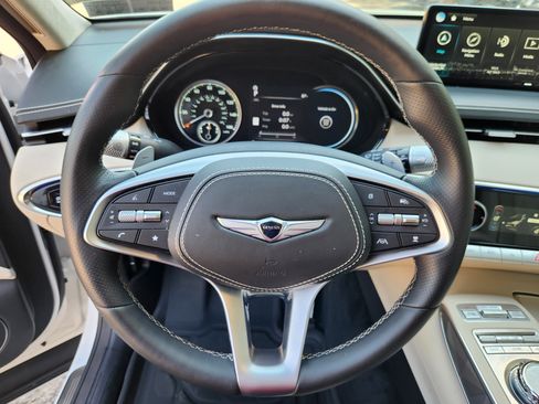 Used 2025 Genesis GV70 3.5T Sport w/ Sport Advanced Package AWD/4WD image 9