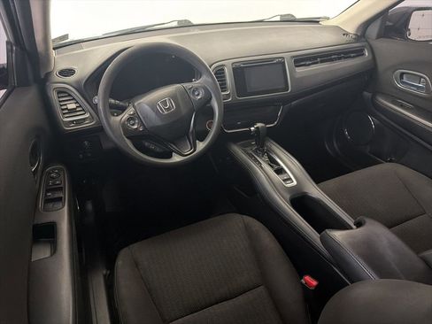 Used 2017 Honda HR-V EX image 5