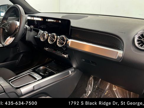 Certified 2025 Mercedes-Benz GLB 250 4MATIC image 24