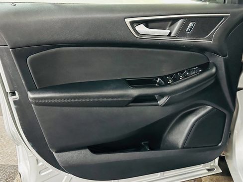 Used 2015 Ford Edge SEL image 28