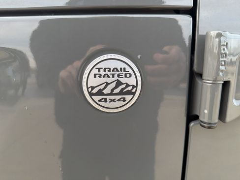 Used 2020 Jeep Wrangler Sport S image 26