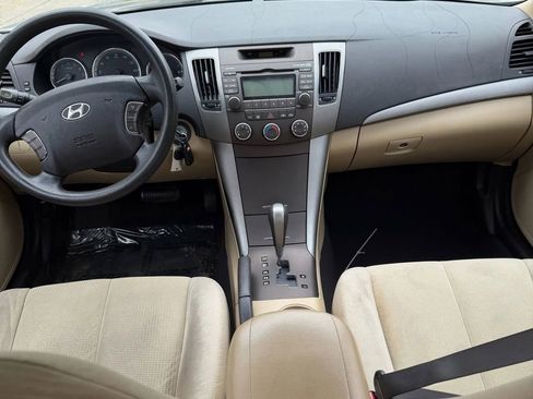 Used 2010 Hyundai Sonata GLS image 12