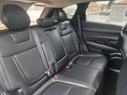 Used 2025 Hyundai Tucson Limited image 17