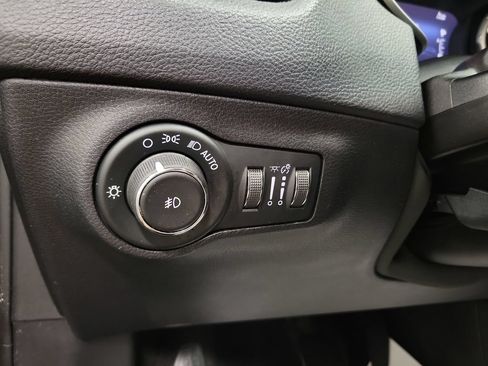 Used 2018 Jeep Compass Limited AWD/4WD image 27