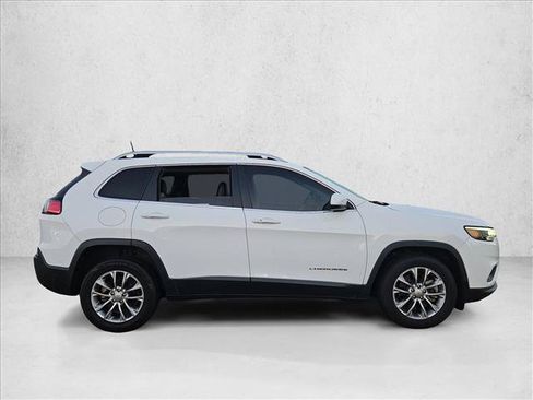 Used 2021 Jeep Cherokee Latitude Plus w/ Sun & Sound Group FWD image 9