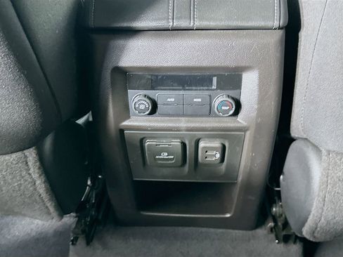 Used 2022 Chevrolet Traverse LT w/ LPO, Cargo Package FWD image 20