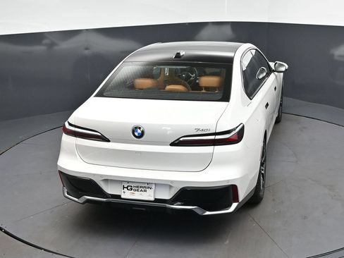 Used 2026 BMW 740i RWD image 34
