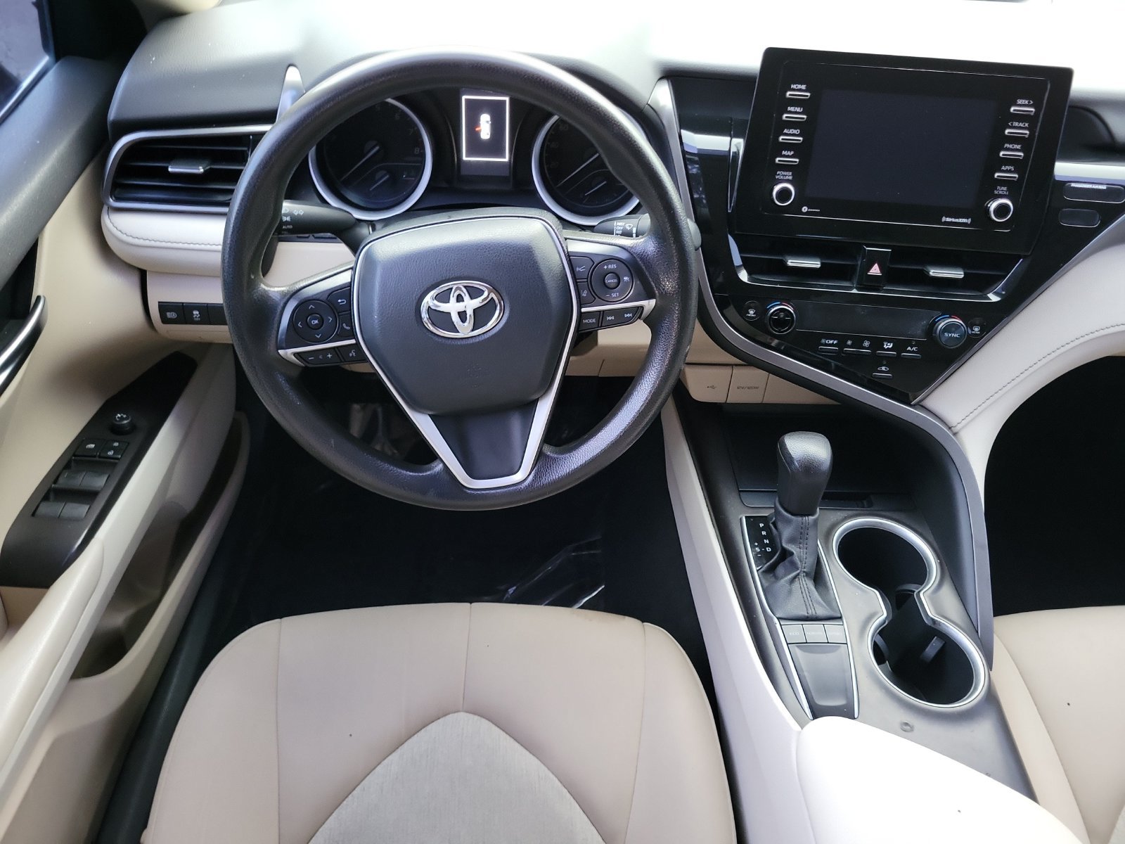 Used 2022 Toyota Camry LE FWD image 14