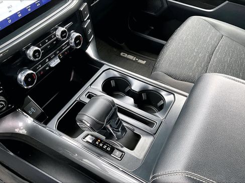 Used 2022 Ford F150 XLT w/ Equipment Group 302A High image 16