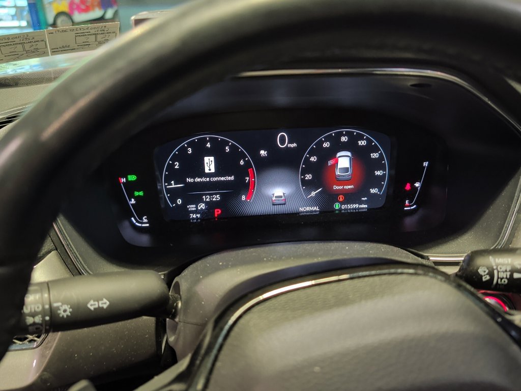 Used 2025 Acura Integra FWD image 4