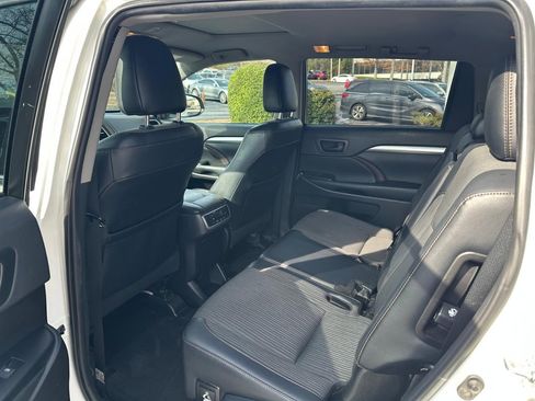 Used 2019 Toyota Highlander Plus image 14