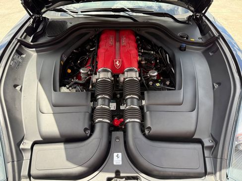 Used 2012 Ferrari California RWD image 22