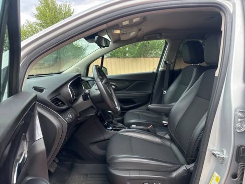 Used 2022 Buick Encore Preferred w/ Safety Package II AWD/4WD image 11