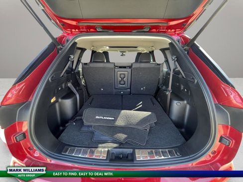 Used 2023 Mitsubishi Outlander SEL image 29