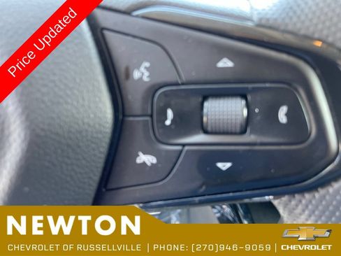 Used 2024 Chevrolet Trax LT FWD image 15